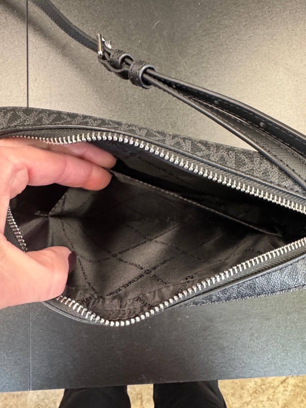 Michael Kors Black and Gray Signature Crossbody Shoulder Bag - Picture 3 of 6